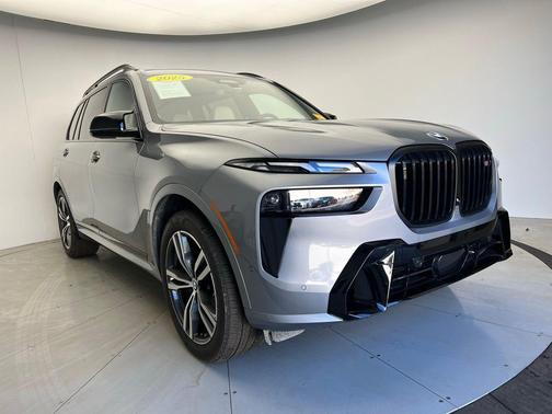 2025 BMW X7 M60i