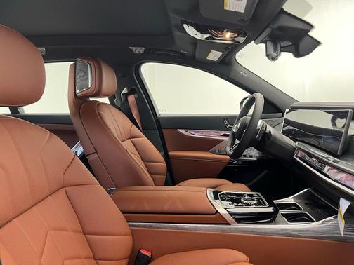 2025 BMW 760 i xDrive