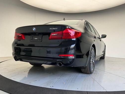2019 BMW 530 530i