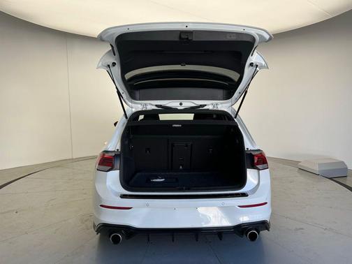 2024 Volkswagen Golf GTI 2.0T SE DSG