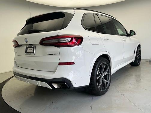 2023 BMW X5 