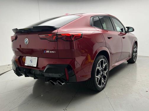 2025 BMW X2 M35i