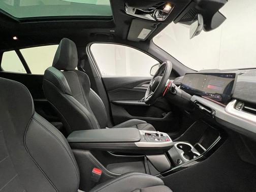 2025 BMW X2 M35i