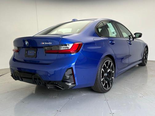 2025 BMW M340 M340i