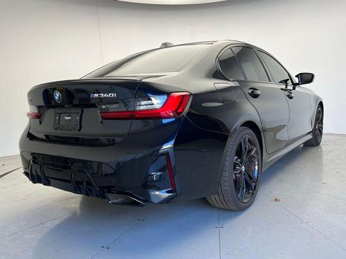 2023 BMW M340 i xDrive