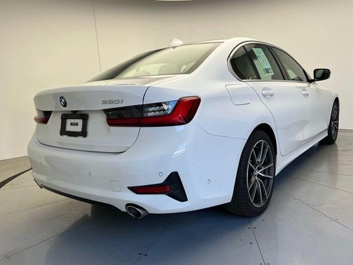 2021 BMW 330 330i