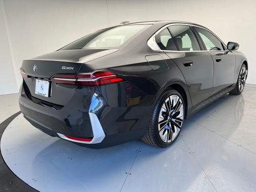 2025 BMW 530 i