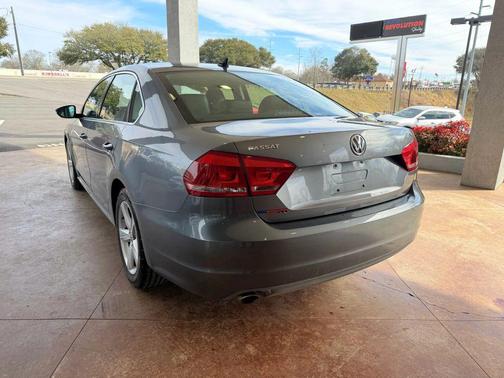 2012 Volkswagen Passat 2.5 SE