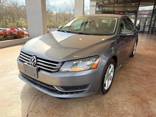 2012 Volkswagen Passat 2.5 SE