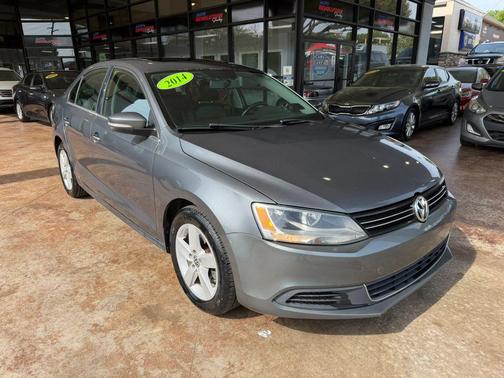 Platinum Gray Metallic 2014 Volkswagen Jetta TDI