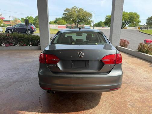Platinum Gray Metallic 2014 Volkswagen Jetta TDI