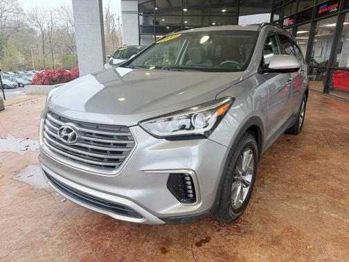 2017 Hyundai SANTA FE SE