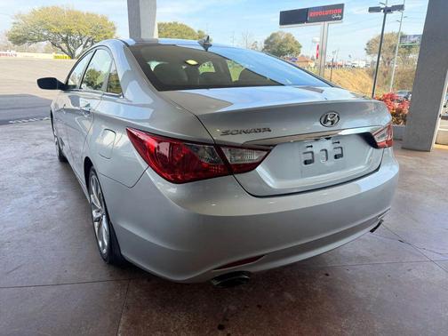2013 Hyundai SONATA SE