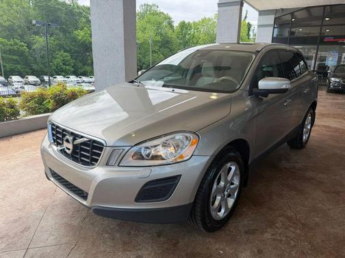Seashell Metallic 2013 Volvo XC60 3.2