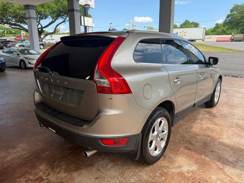 Seashell Metallic 2013 Volvo XC60 3.2