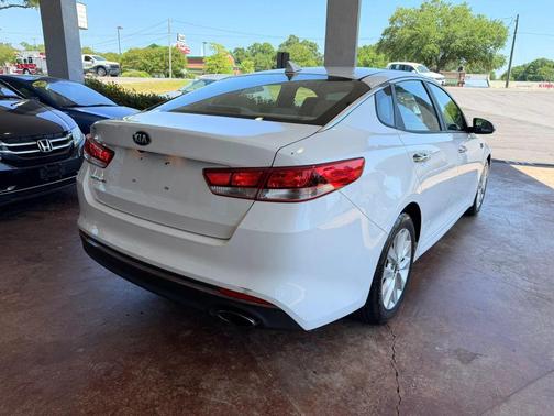Snow White Pearl 2016 Kia Optima LX