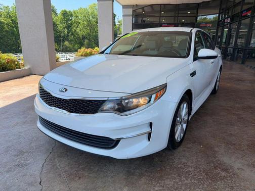 Snow White Pearl 2016 Kia Optima LX