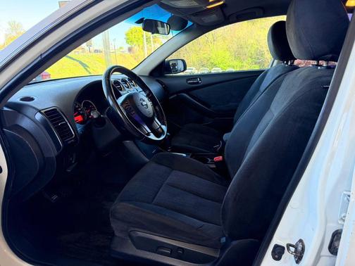 2010 Nissan Altima 3.5 SR