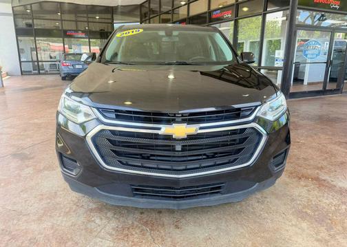 Mosaic Black Metallic 2019 Chevrolet Traverse LS