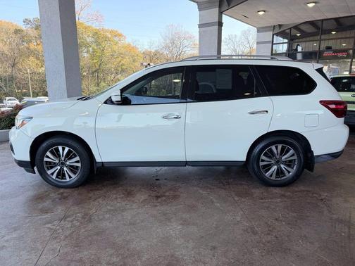 2017 Nissan Pathfinder S