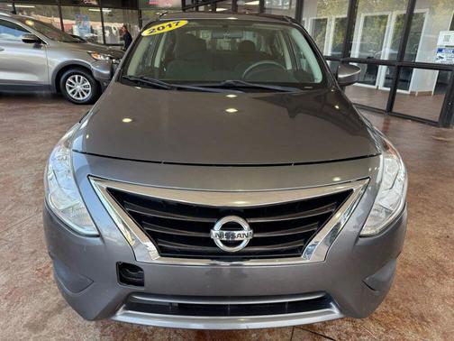 2017 Nissan Versa 1.6 SV
