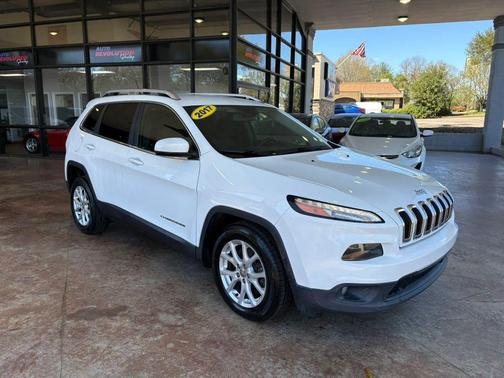 2017 Jeep Cherokee Sport