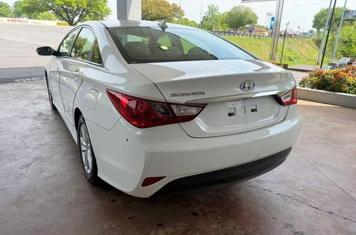 Pearl White 2014 Hyundai SONATA GLS