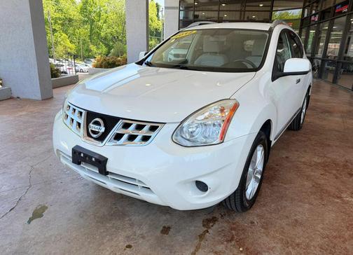 Pearl White 2012 Nissan Rogue SV