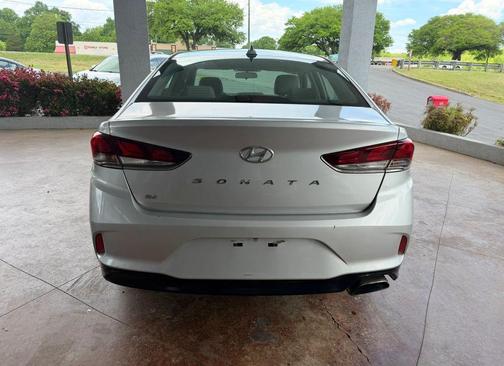 Symphony Silver 2018 Hyundai SONATA SE