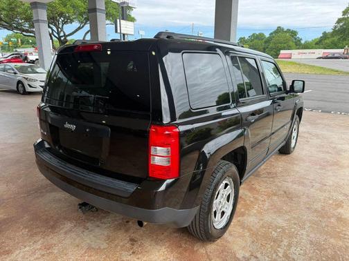 Black Clearcoat 2016 Jeep Patriot Sport