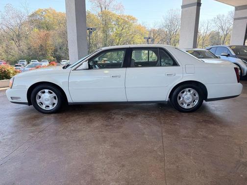 2002 Cadillac DeVille Base