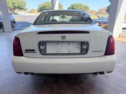 2002 Cadillac DeVille Base