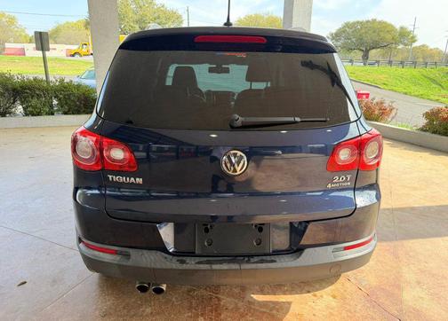 2011 Volkswagen Tiguan SEL