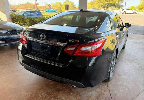 Super Black 2017 Nissan Altima 2.5 SV