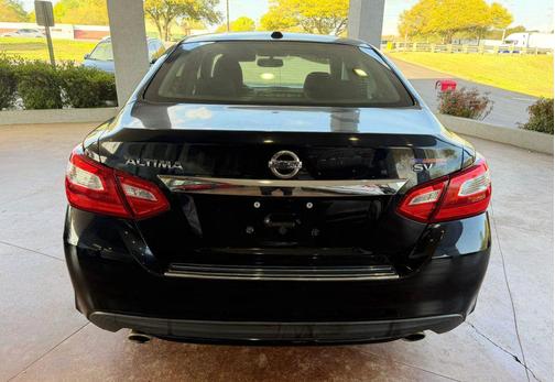 Super Black 2017 Nissan Altima 2.5 SV