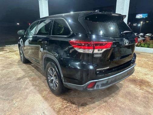 2017 Toyota Highlander LE Plus