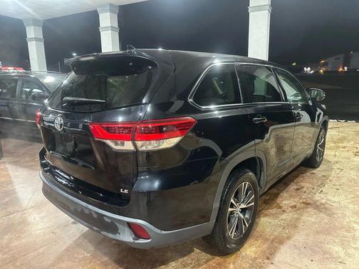 2017 Toyota Highlander LE Plus
