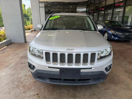 Bright Silver Metallic Clearcoat 2014 Jeep Compass Latitude