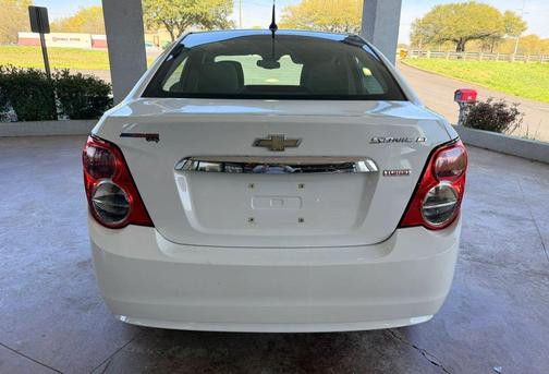 Summit White 2013 Chevrolet Sonic LT