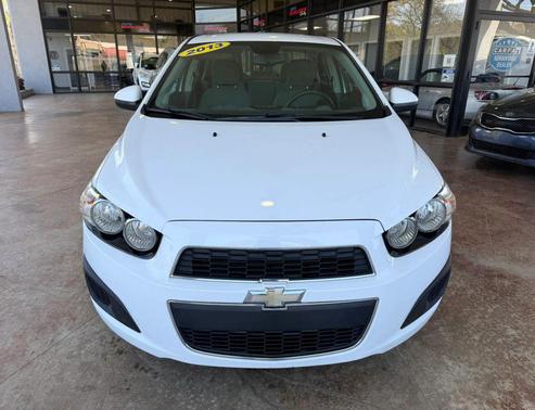Summit White 2013 Chevrolet Sonic LT