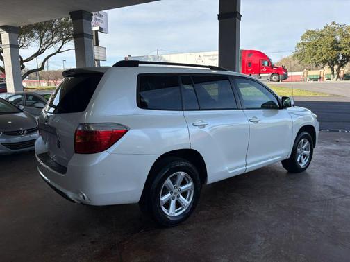 2010 Toyota Highlander Sport
