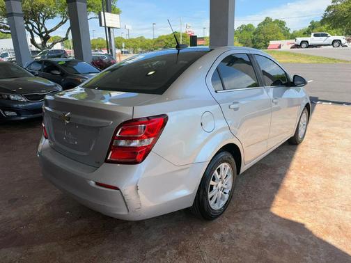 2017 Chevrolet Sonic LT
