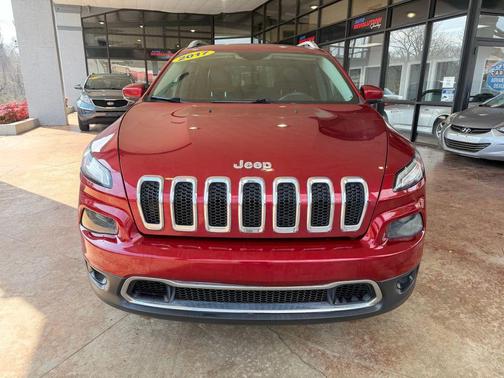 2017 Jeep Cherokee Sport