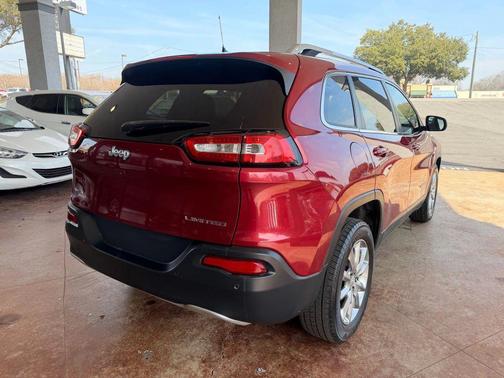 2017 Jeep Cherokee Sport