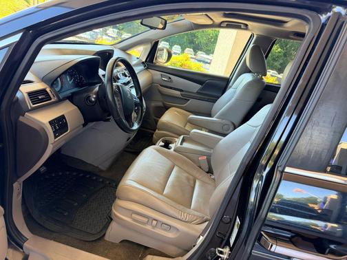 Black 2017 Honda Odyssey EX-L