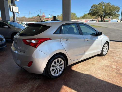 2016 Hyundai Elantra GT Base