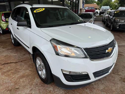 2017 Chevrolet Traverse LS