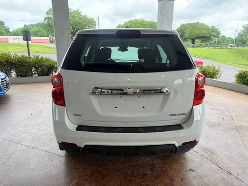 Summit White 2015 Chevrolet Equinox LS