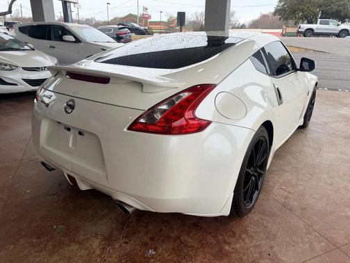 2017 Nissan 370Z Base