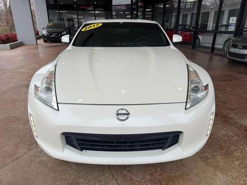 2017 Nissan 370Z Base